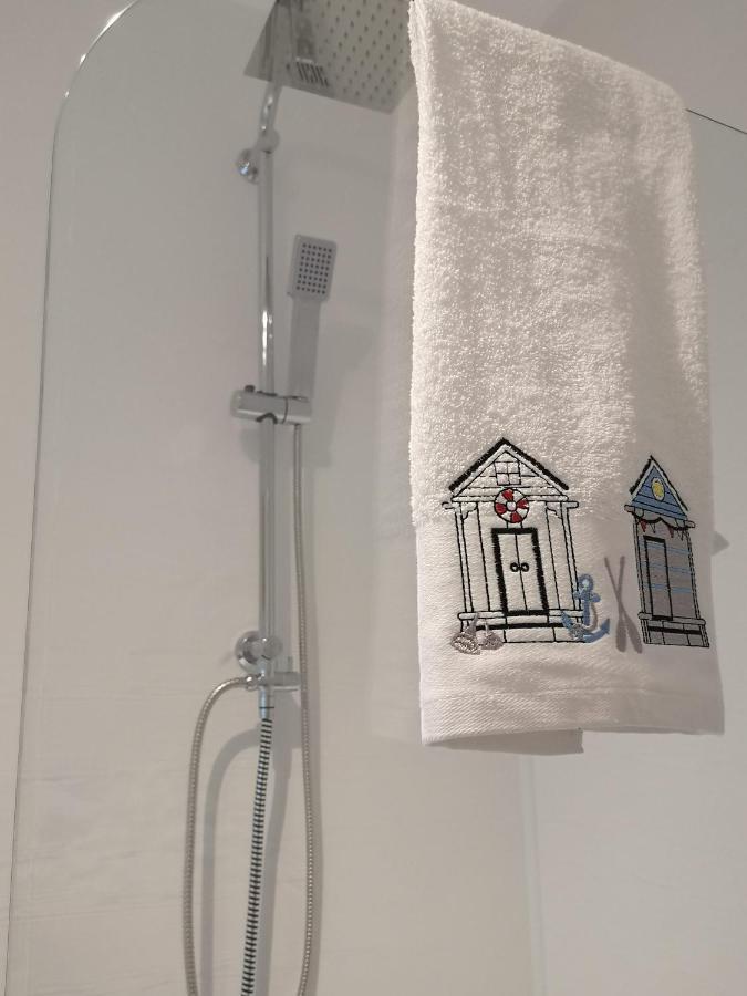 Coastal Escape Sandgate Фолкстон Екстериор снимка